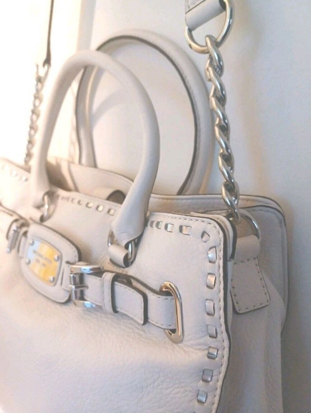 Michael Kors Cream Grain Leather Bag w/ Silver Hardware/Accents - Picture 6 of 13